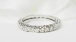 Alliance américaine en or blanc et diamants 1.12ct