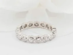 Alliance américaine en or blanc et diamants 0.70ct