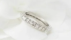 Alliance américaine en or blanc et diamants 1.12ct