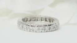 Alliance américaine en platine et diamants 0.92ct