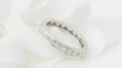 Alliance américaine en platine et diamants 0.80ct