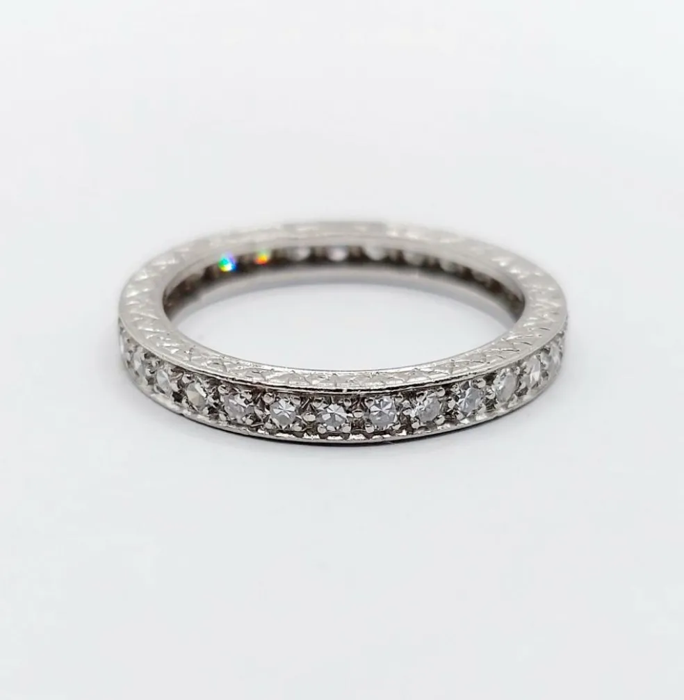 Alliance américaine or blanc 18k et 0,93 carats diamant et monture ciselée