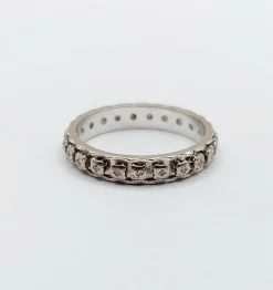 Alliance américaine or blanc 18k ornée de petits diamants taillés en brillants (circa 1960)