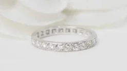 Alliance américaine or blanc et diamants