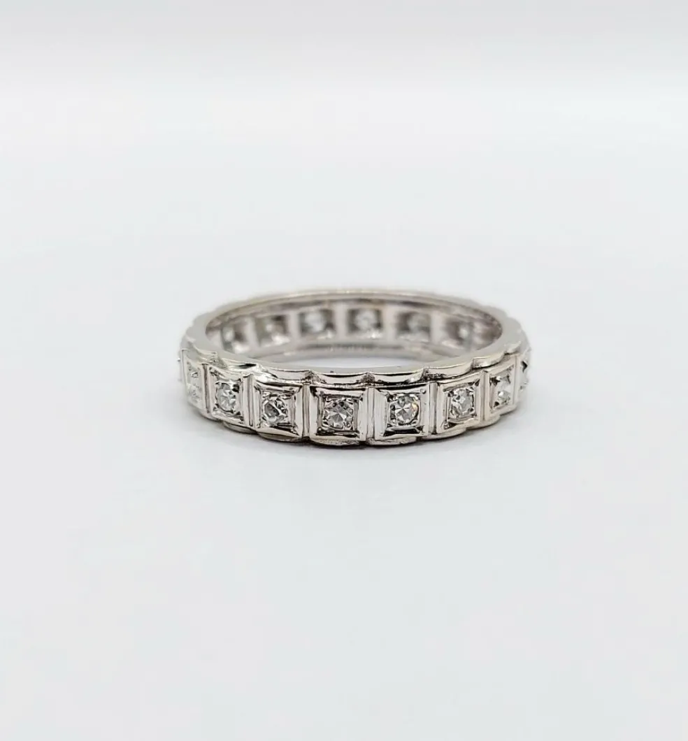 Alliance américaine or blanc 18k ornée de 0,38 carats de diamants taillés en brillants