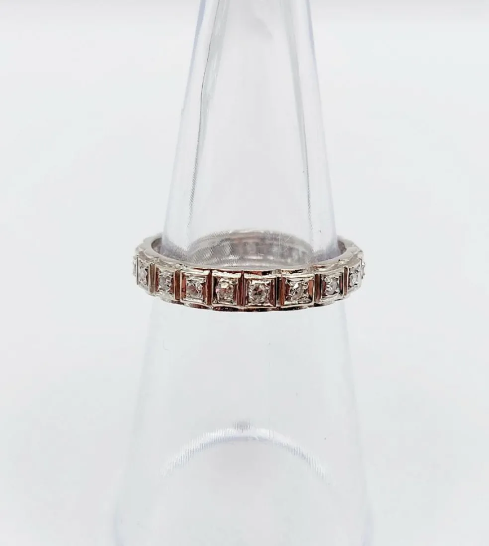 Alliance américaine or blanc 18k ornée de 0,38 carats de diamants taillés en brillants