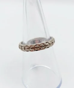 Alliance américaine or blanc 18k ornée de petits diamants taillés en brillants (circa 1960)