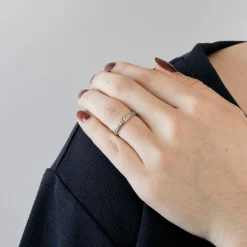 Alliance américaine or gris et diamants