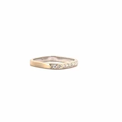 Alliance carrée or blanc diamants