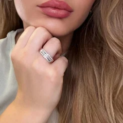 Alliance demi-tour or blanc et diamants