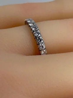 Alliance en or blanc 18 carats en diamants 1,50 carat