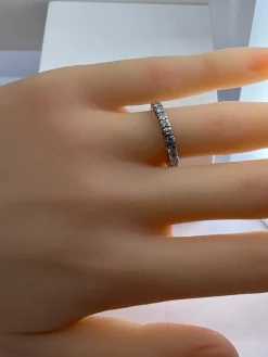 Alliance en or blanc 18 carats en diamants 1,50 carat