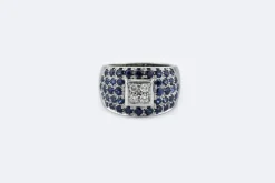 Alliance en or blanc avec diamants et saphirs
