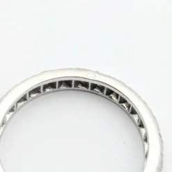 Alliance en or blanc et diamants