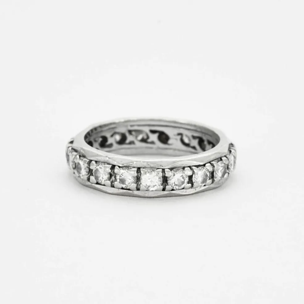 Alliance en or gris et diamants