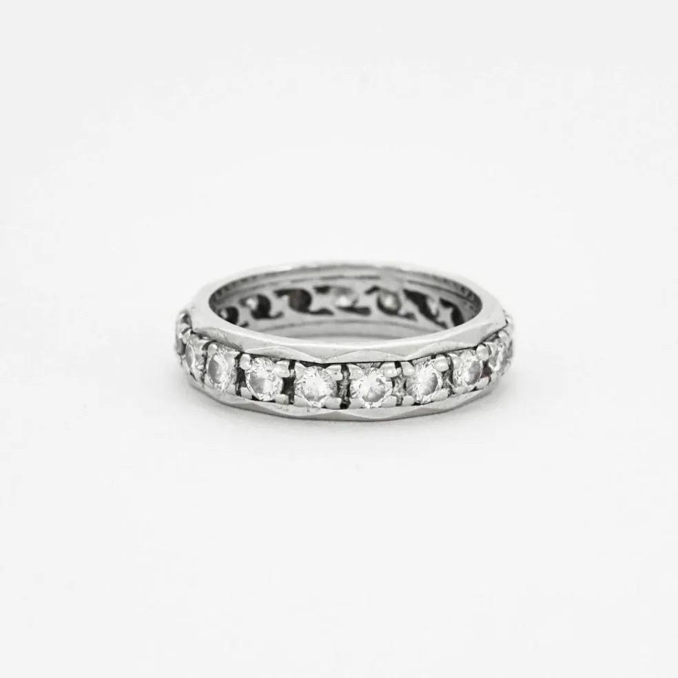 Alliance en or gris et diamants