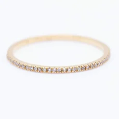 Alliance en or rose et diamants