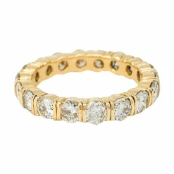 Alliance or jaune, diamants.