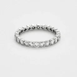 Alliance platine, or gris et diamants