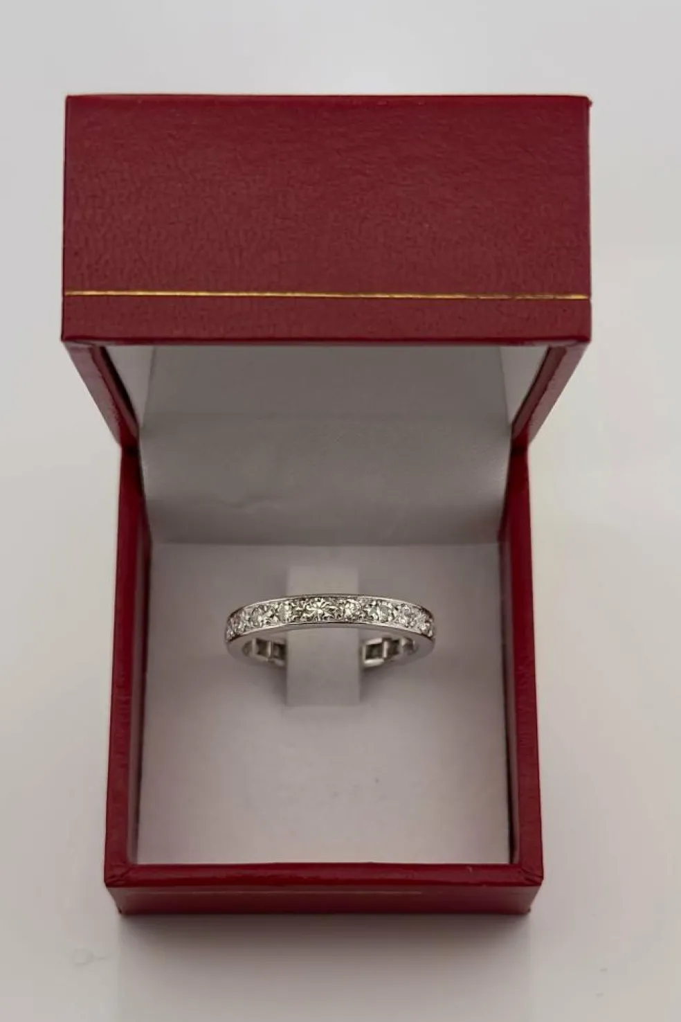 Alliance vintage en platine et diamants tour complet