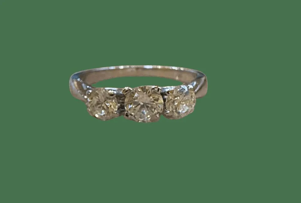 Alliance vintage trilogie diamants or blanc
