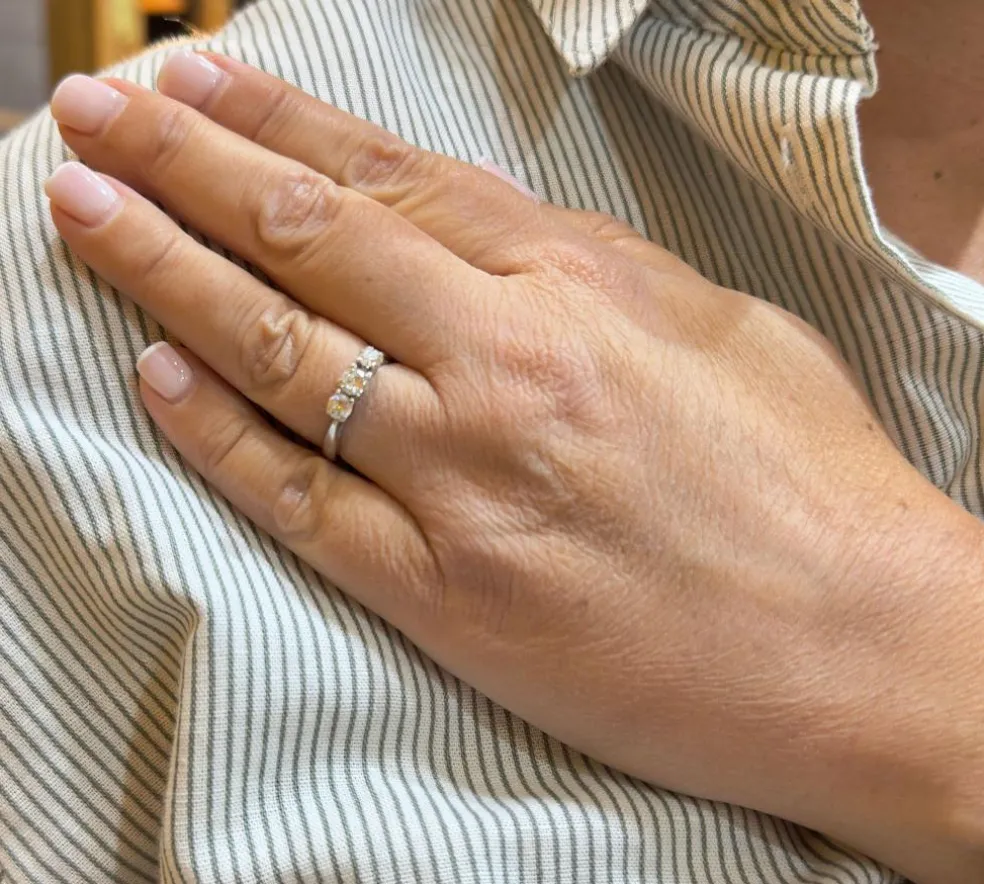 Alliance vintage trilogie diamants or blanc