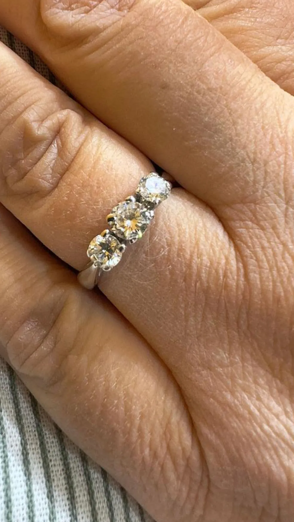 Alliance vintage trilogie diamants or blanc