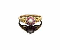 Ancienne bague fleur or jaune sertie de rubis et perle