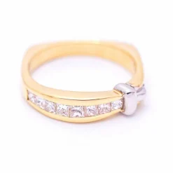 Anneau en or, Affaire de mariage Half Diamond