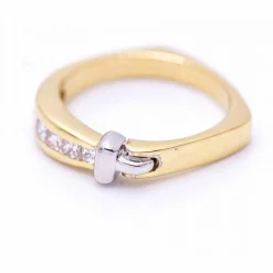 Anneau en or, Affaire de mariage Half Diamond