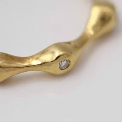 Anneau mince en or et diamants