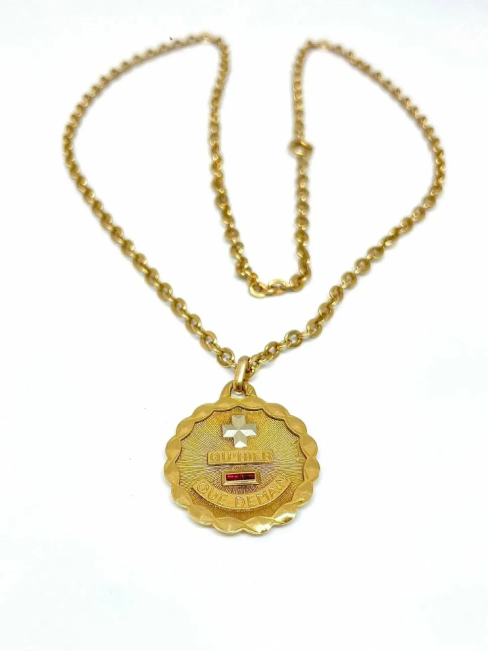 AUGIS - Chaîne et pendentif vintage en or, médaille d’amour