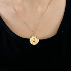 AUGIS - Médaille d'amour or jaune diamant et rubis