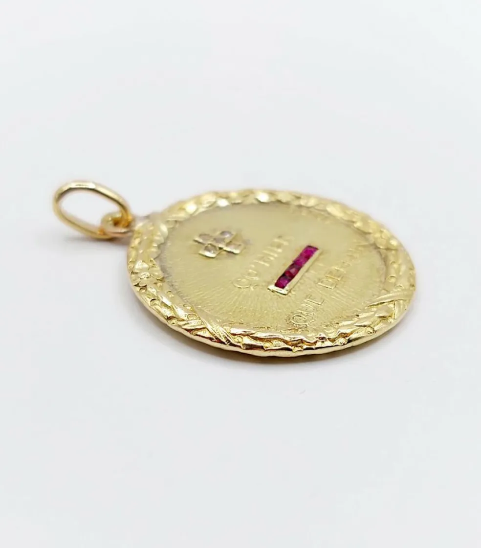AUGIS - RARE Pendentif médaille d'amour or jaune, diamant et rubis + qu'hier - que demain (circa 1930)