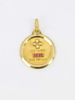 AUGIS- Médaille amour ronde Plus qu’hier moins que demain or jaune diamants rubis