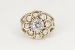 Bague ancienne dôme diamants
