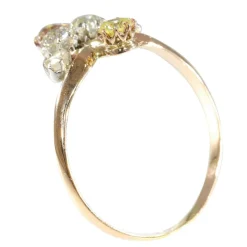 Bague diamants de couleur
