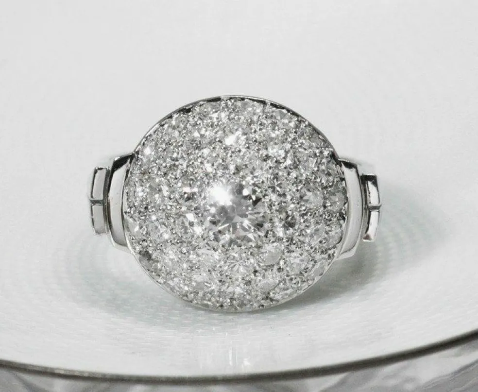 Bague « dôme » Art Déco en platine et brillants
