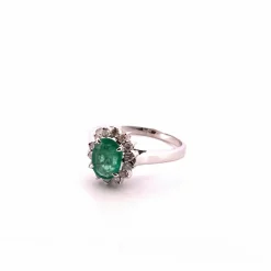 Bague Emeraude ovale et diamants