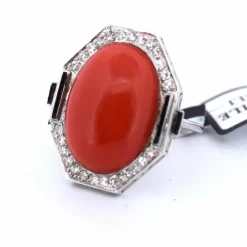 BAGUE - OR BLANC 18 KT - CABOCHON CORAIL