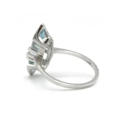Bague - Or blanc et Aigue-Marine
