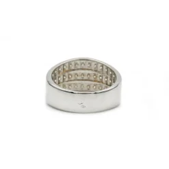 Bague - Or blanc et diamants
