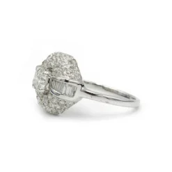 Bague - Or blanc et diamants