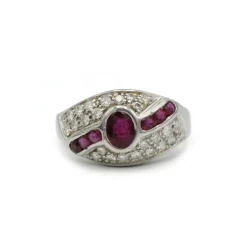 Bague - Or blanc, rubis et diamants