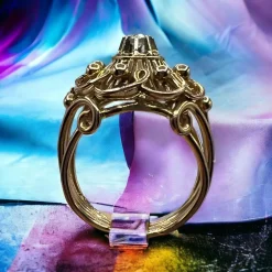 Bague or jaune 18 carats sertie d'un diamant époque 1940