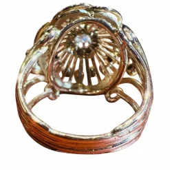 Bague or jaune 18 carats sertie d'un diamant époque 1940