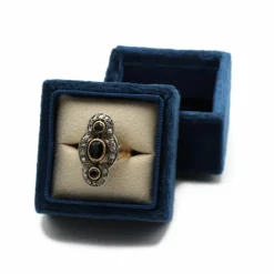 Bague - Or jaune, argent, saphirs et diamants