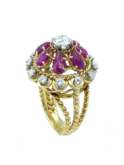 Bague 1960 or jaune diamants et rubis