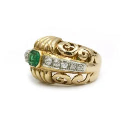Bague - Or jaune émeraude et diamants
