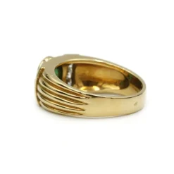 Bague - Or jaune émeraude et diamants